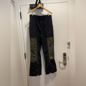 Nike Women's Sportswear City Utility Woven High-Rise Pants